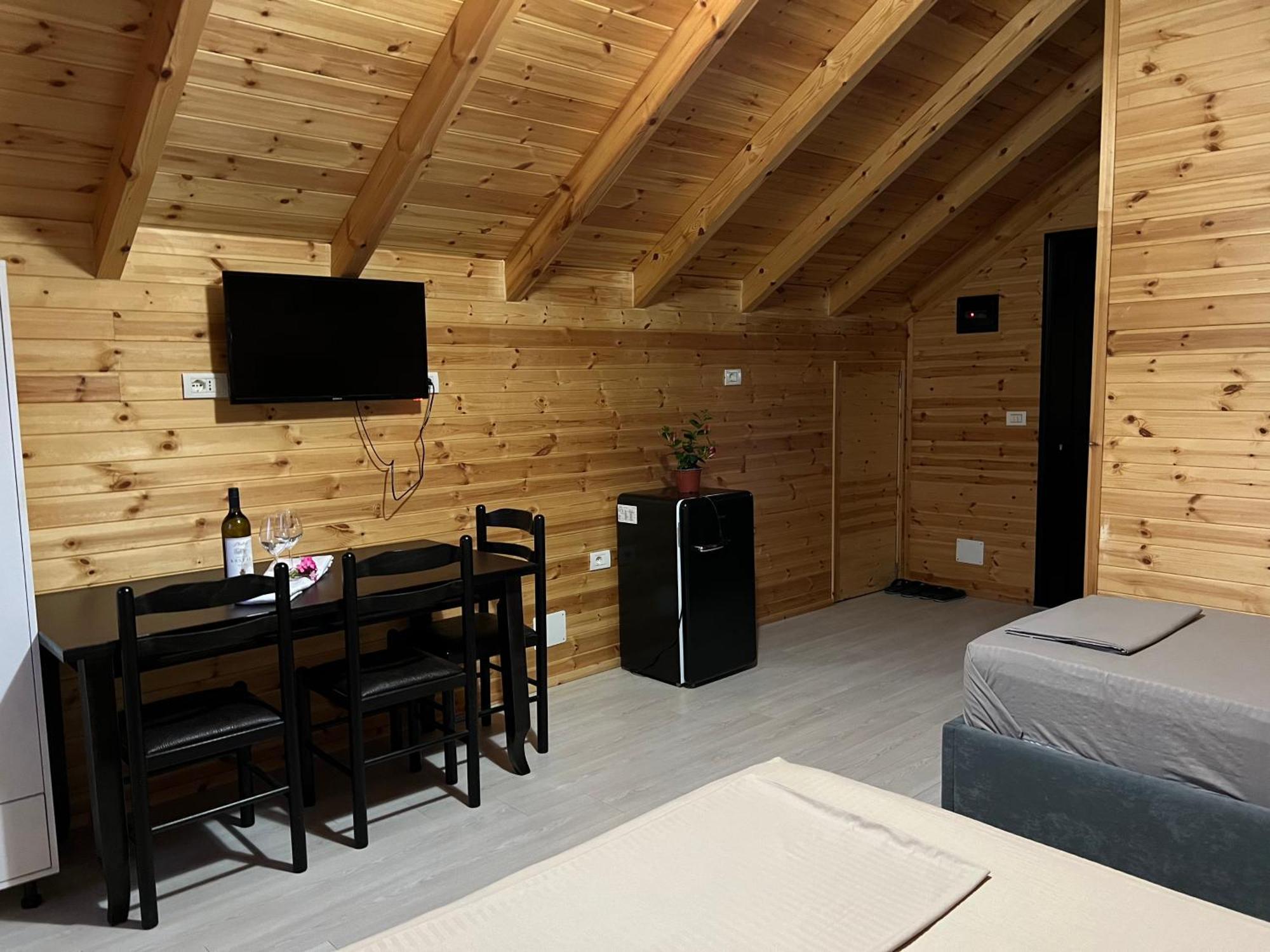 Beni Rooms Tale Lezhë Buitenkant foto