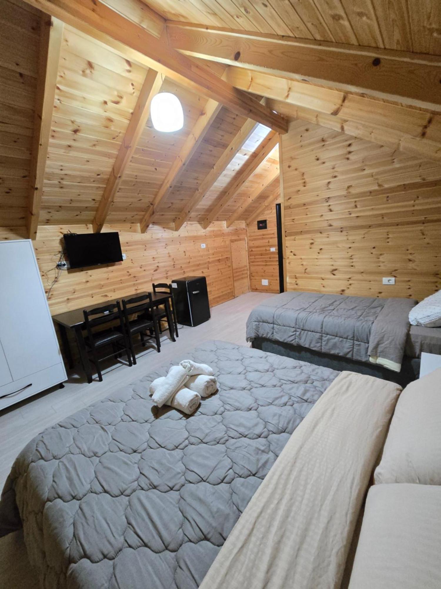 Beni Rooms Tale Lezhë Kamer foto